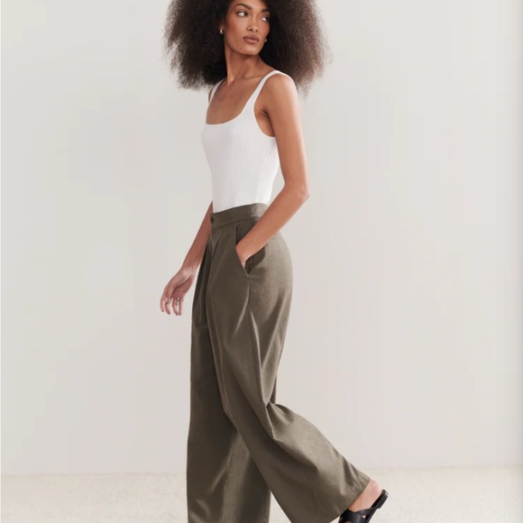 Jenni Kayne Relaxed Trouser in Moss - Picture 2 of 4